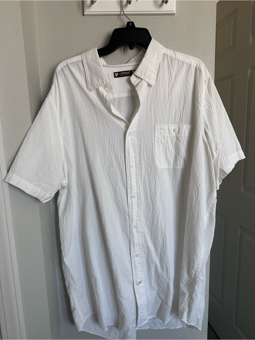 Men’s Short-Sleeve Button-Down Shirt